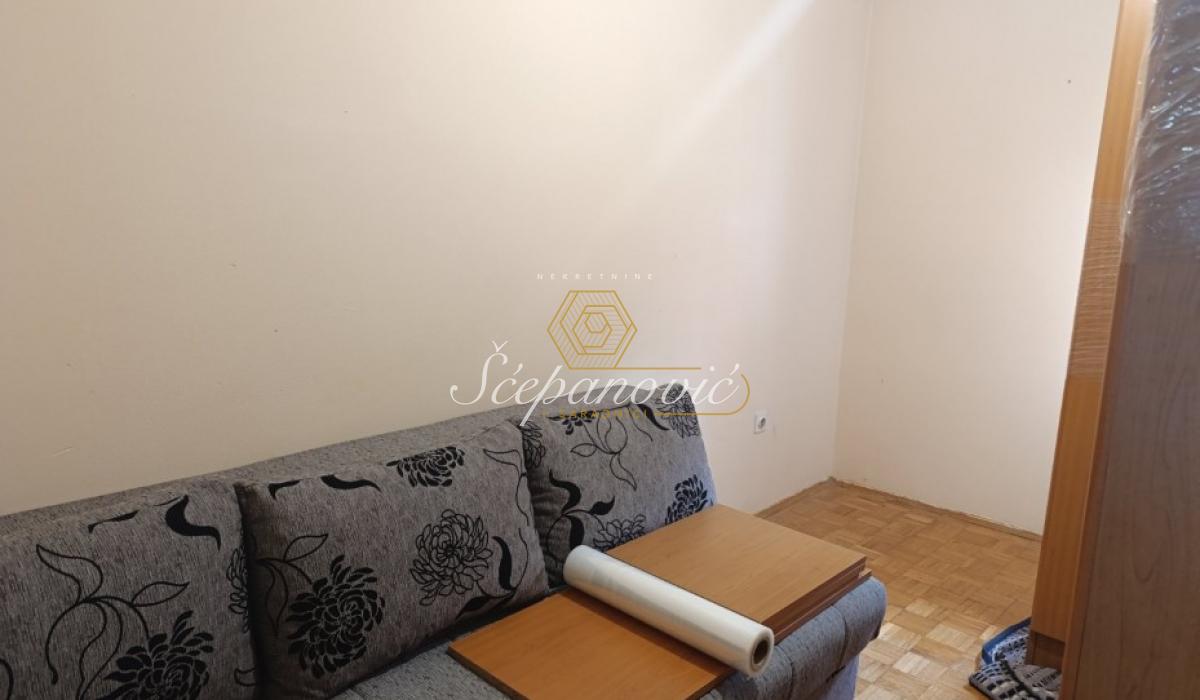 kuca-izdavanje-p19UTxjxxV Četvorosoban stan na prodaju, Bistrica, Novi Sad, 78m², 200.000 €
