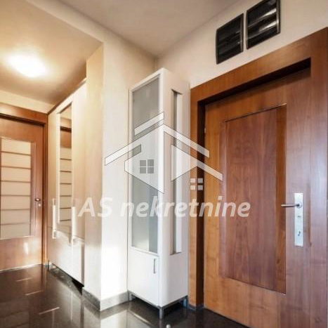 Trosoban stan na prodaju, Banovo Brdo, Beograd, 150m², 480.000 €