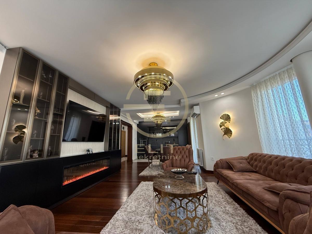 kuca-izdavanje-txIrZInun3 Četvorosoban stan za izdavanje, Socijalno, Novi Sad, 116m², 2.000 €/mes