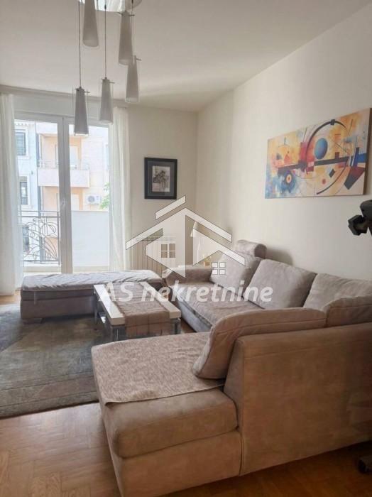 Stan Izdavanje Beograd Stan Izdavanje Beograd Hram Svetog Save 106 m2