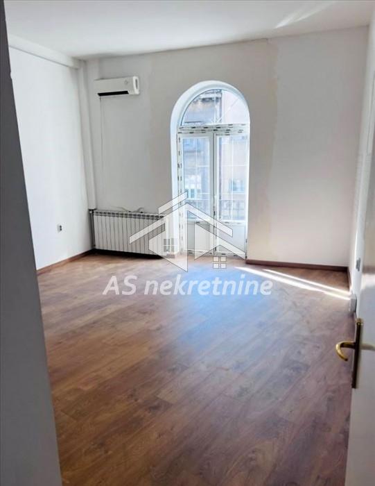 Četvorosoban stan za izdavanje, Zeleni Venac, Beograd, 107m², 1.400 €/mes