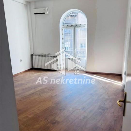 Četvorosoban stan za izdavanje, Zeleni Venac, Beograd, 107m², 1.400 €/mes