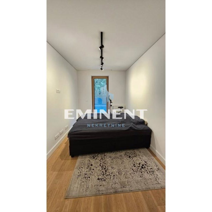 Trosoban stan za izdavanje, Hotel YU, Beograd, 86m², 1.500 €/mes