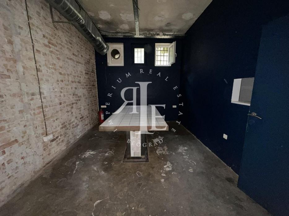 kuca-prodaja-3UCFEYYg0V Lokal za izdavanje, Cara Dušana, Beograd, 88m², 2.500 €/mes