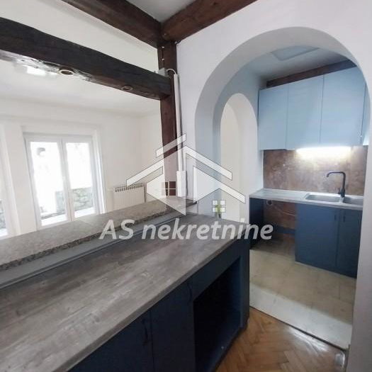 Kuća Izdavanje Beograd Neimar 260 m2
