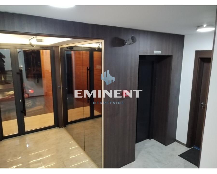 kuca-prodaja-3zOHLZqlRB Četvorosoban stan za izdavanje, Dimitrija Tucovića, Beograd, 84m², 1.200 €/mes