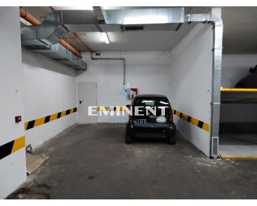 kuca-prodaja-566RLT320H Četvorosoban stan za izdavanje, Dimitrija Tucovića, Beograd, 84m², 1.200 €/mes