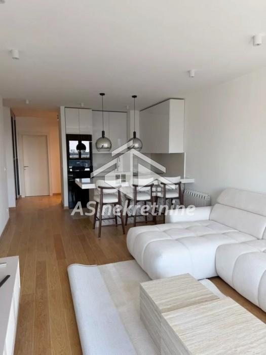 Stan Izdavanje Beograd Blok 65 105 m2