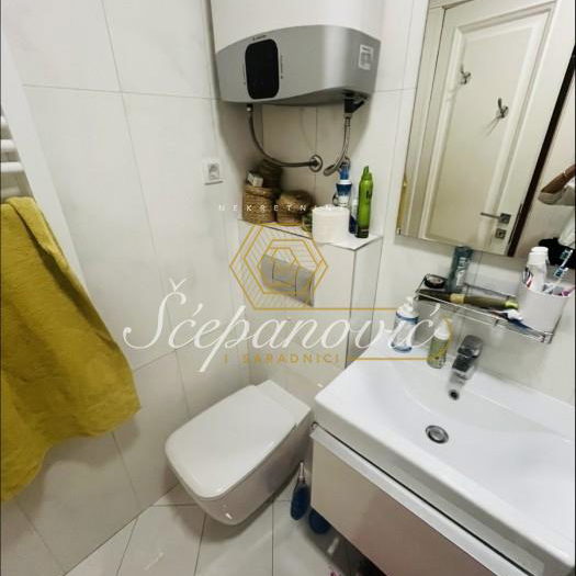 Petosoban stan na prodaju, Rotkvarija, Novi Sad, 181m², 420.000 €