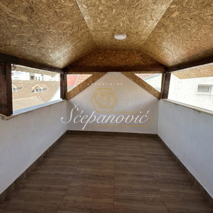 Trosoban stan na prodaju, Bulevar Patrijarha Pavla, Novi Sad, 60m², 135.000 €