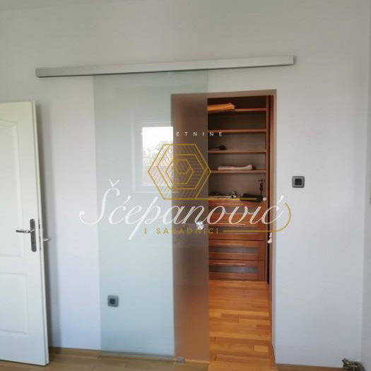 Dvosoban stan na prodaju, Grbavica, Novi Sad, 77m², 231.000 €