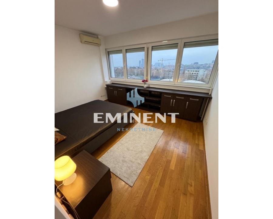 Stan Prodaja Beograd Dedinje 64 m2