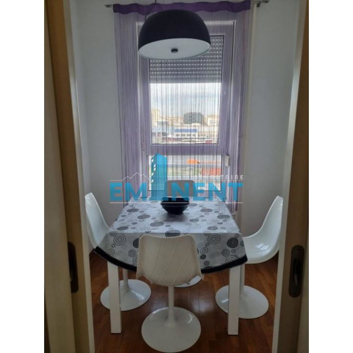 Stan Izdavanje Beograd Blok 67 - Belville 52 m2