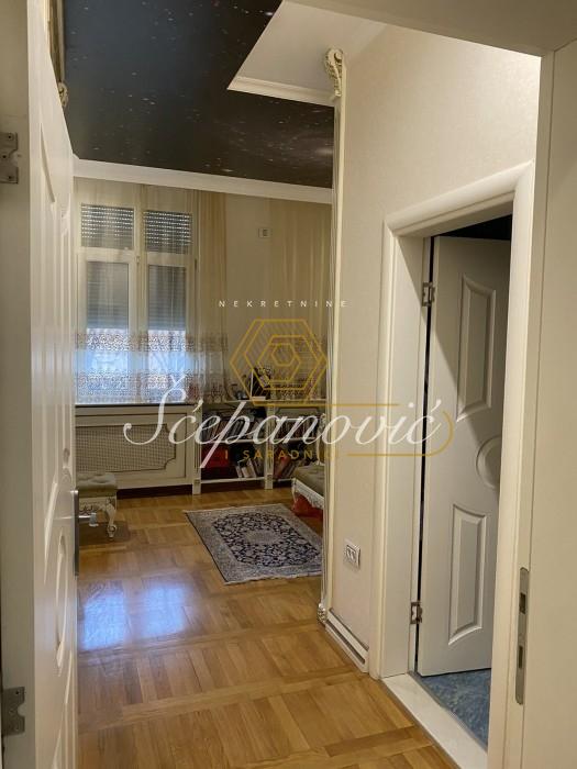 Četvorosoban stan na prodaju, Centar, Novi Sad, 132m², 390.000 €