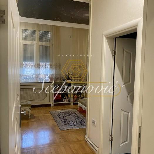Četvorosoban stan na prodaju, Centar, Novi Sad, 132m², 390.000 €
