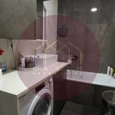 Trosoban stan na prodaju, Vojvode Vlahovića Voždovac, Beograd, 70m², 205.000 €