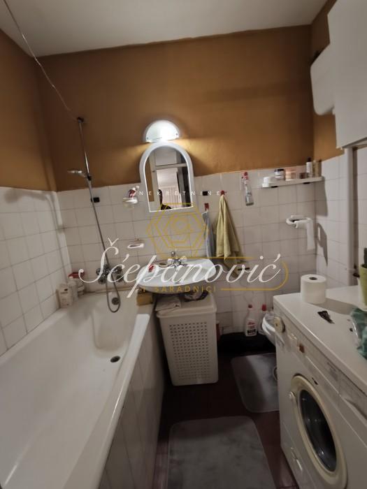 kuca-prodaja-FgZiC8MWQU Četvorosoban stan na prodaju, Novo Naselje, Novi Sad, 74m², 175.000 €