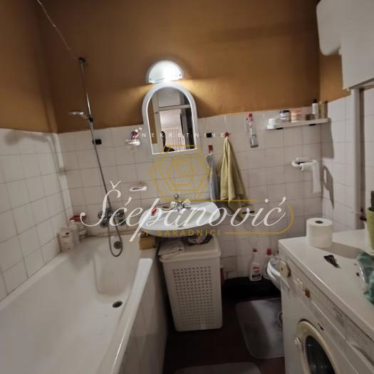 Četvorosoban stan na prodaju, Novo Naselje, Novi Sad, 74m², 175.000 €