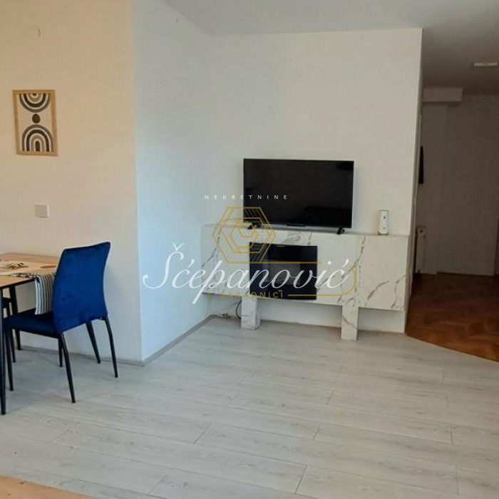 Stan Prodaja Novi Sad  56 m2