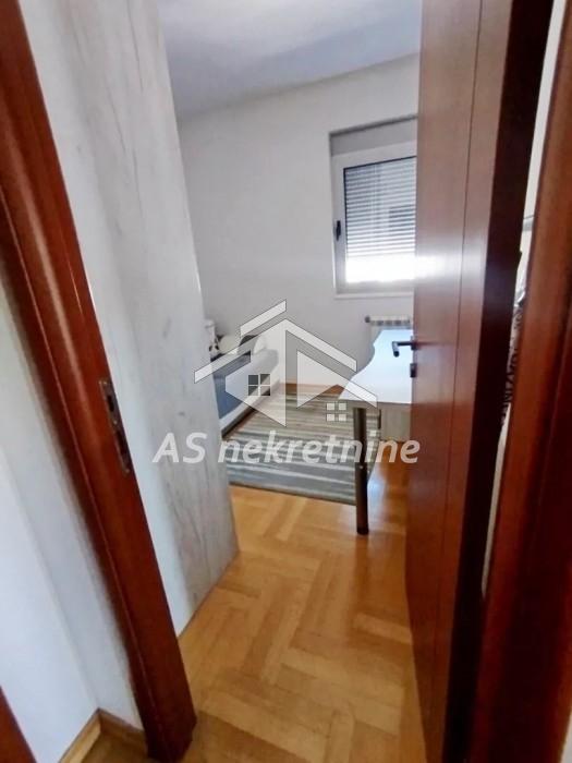 Trosoban stan za izdavanje, Vukov Spomenik, Beograd, 59m², 800 €/mes