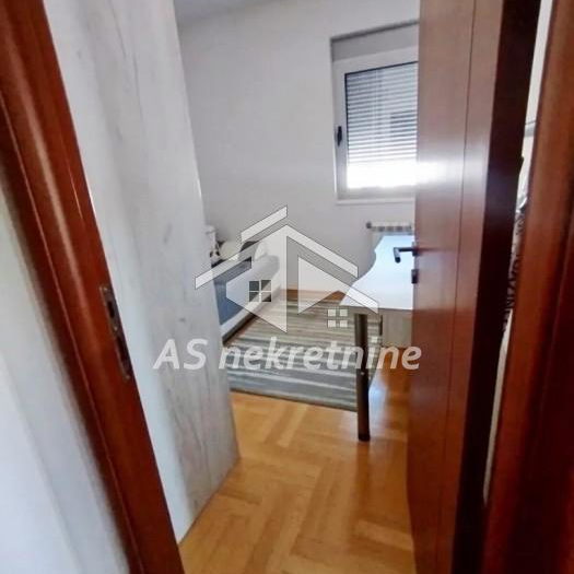 Trosoban stan za izdavanje, Vukov Spomenik, Beograd, 59m², 800 €/mes