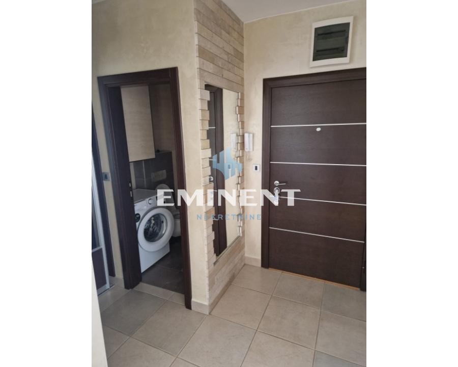 Trosoban stan za izdavanje, Bežanijska Kosa 3, Beograd, 85m², 1.000 €/mes
