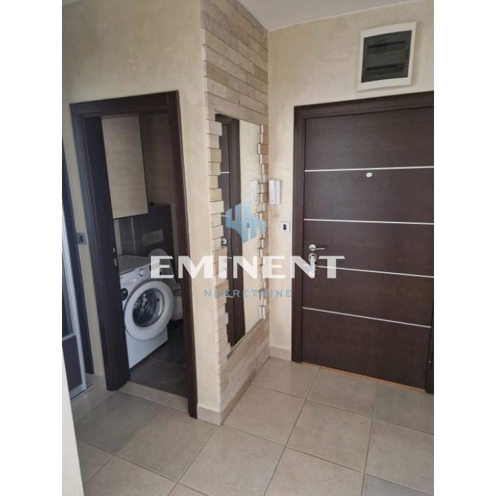 Trosoban stan za izdavanje, Bežanijska Kosa 3, Beograd, 85m², 1.000 €/mes