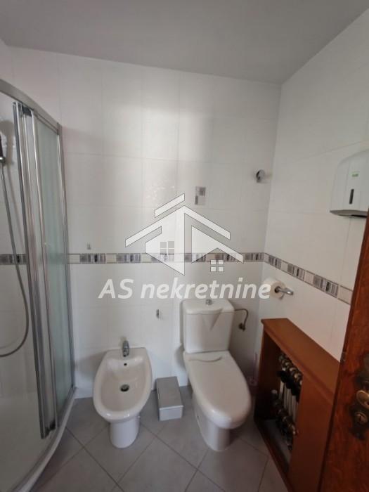 Kuća za izdavanje, Bioskop Voždovac, Beograd, 360m², 2.999 €/mes