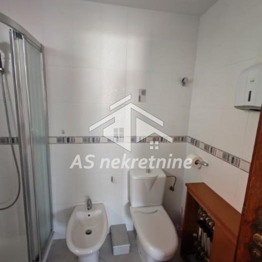 Kuća za izdavanje, Bioskop Voždovac, Beograd, 360m², 2.999 €/mes