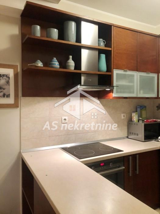 Stan Izdavanje Beograd Kalenić Pijaca 50 m2