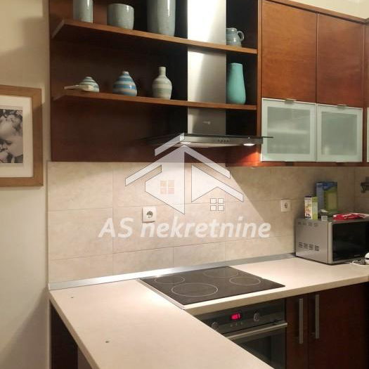 Stan Izdavanje Beograd Kalenić Pijaca 50 m2