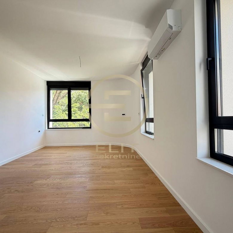Stan Prodaja Novi Sad  120 m2