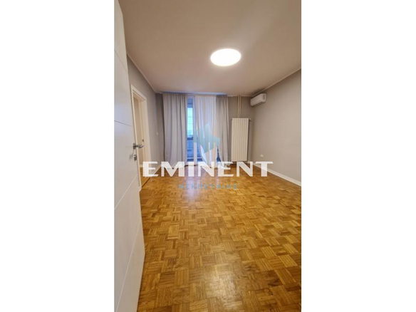 Stan Izdavanje Beograd Blok 28 82 m2