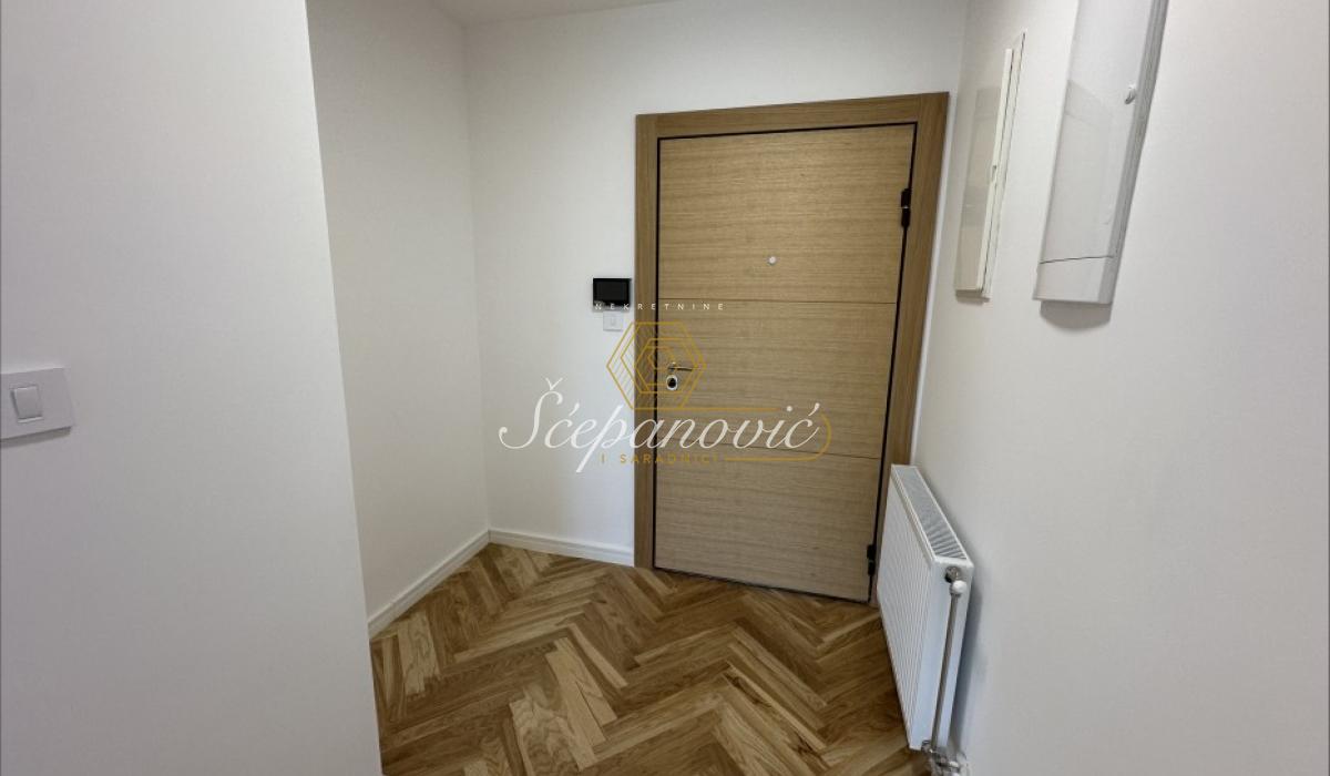 kuca-prodaja-TS9jt5Y1B8 Četvorosoban stan na prodaju, Telep, Novi Sad, 101m², 257.550 €