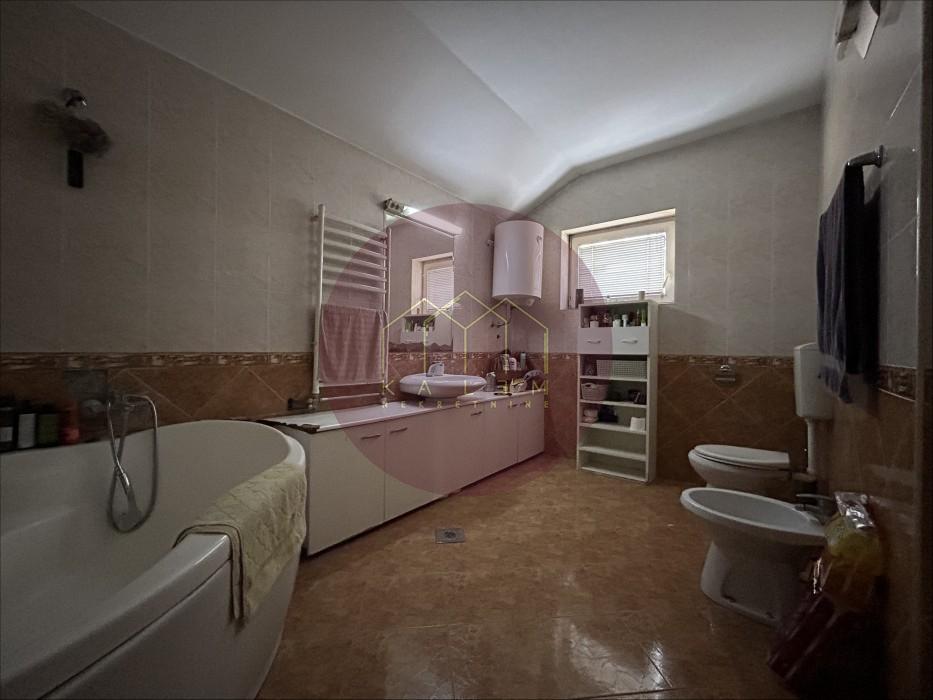 kuca-prodaja-UkLZUrchMW Petosoban stan na prodaju, Konjarnik, Beograd, 163m², 370.000 €