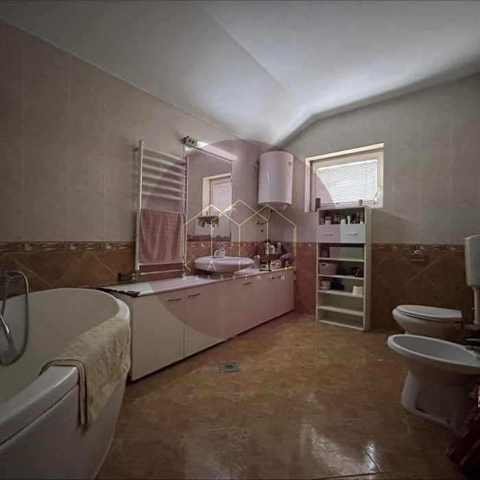Petosoban stan na prodaju, Konjarnik, Beograd, 163m², 370.000 €
