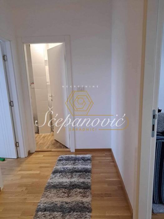 Četvorosoban stan na prodaju, Bulevar Patrijarha Pavla, Novi Sad, 83m², 174.300 €