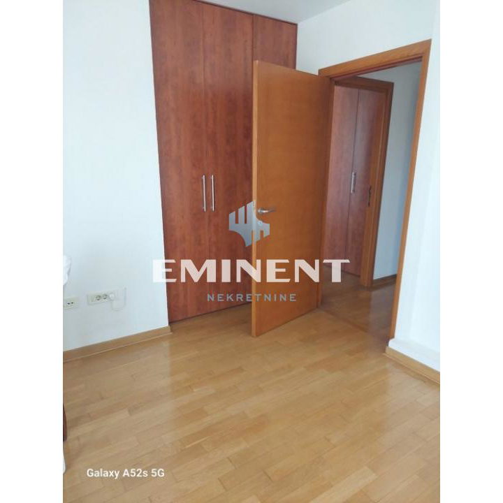 Stan Izdavanje Beograd Senjak 165 m2