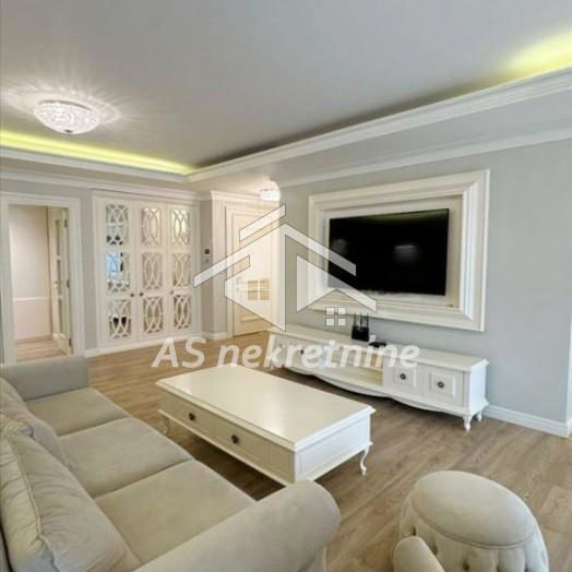 Stan Izdavanje Beograd Senjak 215 m2