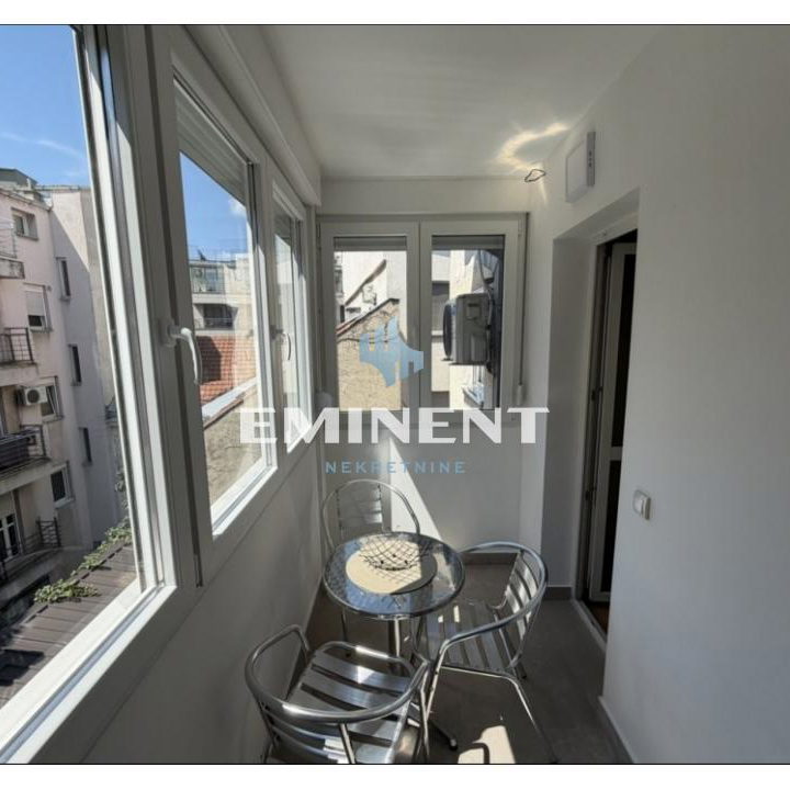 Dvosoban stan za izdavanje, Hram Svetog Save, Beograd, 54m², 850 €/mes