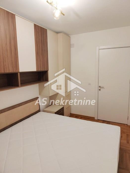 Četvorosoban stan za izdavanje, Banjica, Beograd, 79m², 1.400 €/mes