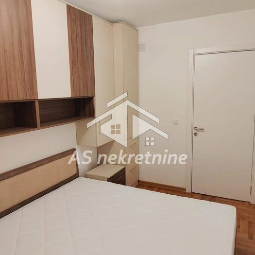 Četvorosoban stan za izdavanje, Banjica, Beograd, 79m², 1.400 €/mes