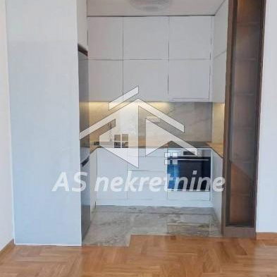 Stan Izdavanje Beograd Kalenić Pijaca 65 m2