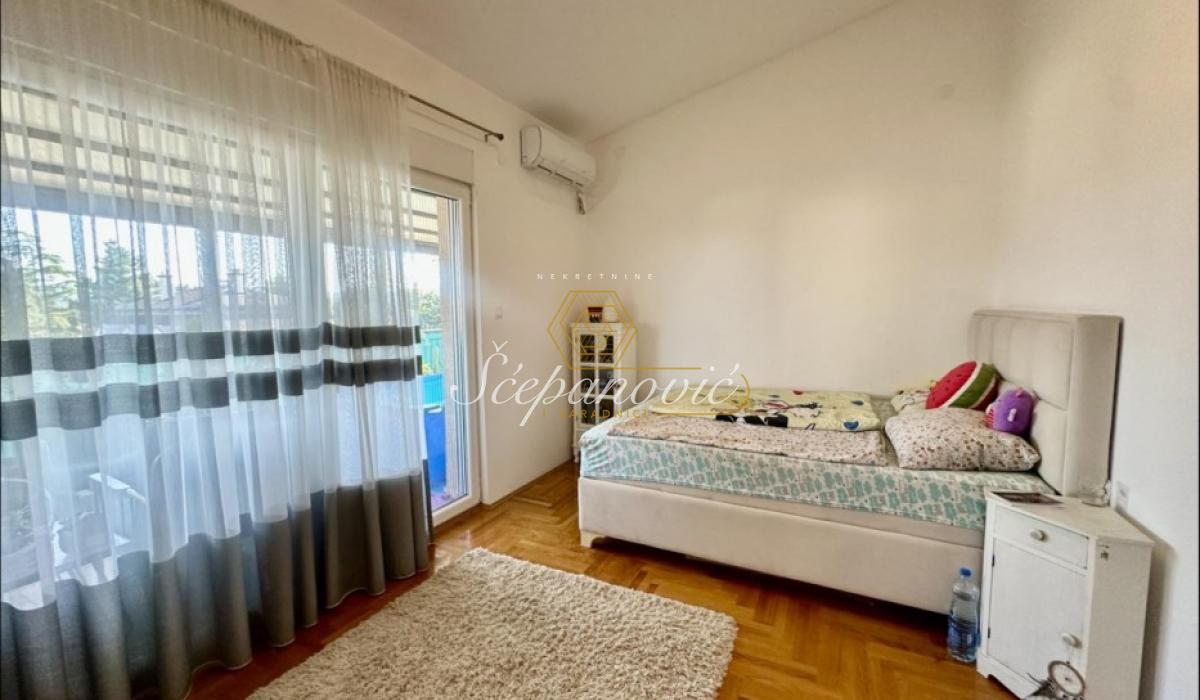 kuca-prodaja-b0NHkZfyw1 Stan Prodaja Novi Sad 157 m2