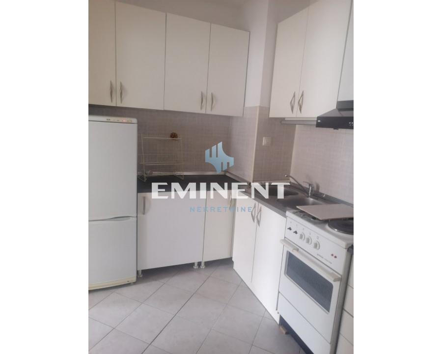 Stan Izdavanje Beograd Blok 72 53 m2