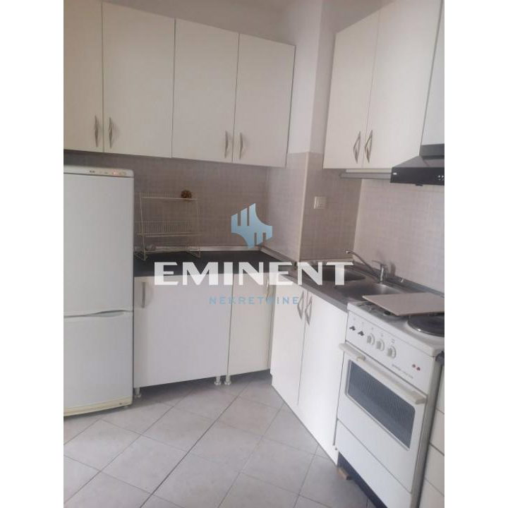 Stan Izdavanje Beograd Blok 72 53 m2