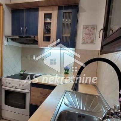 Četvorosoban stan za izdavanje, Hram Svetog Save, Beograd, 94m², 1.300 €/mes