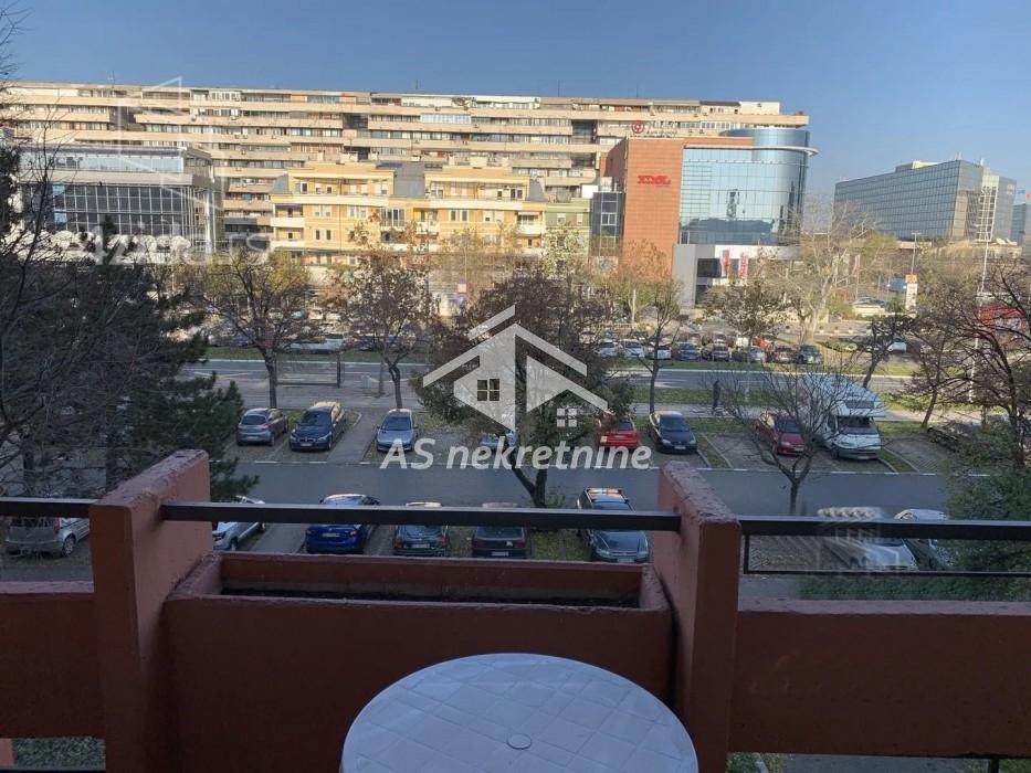 Trosoban stan za izdavanje, Blok 22, Beograd, 80m², 2. sprat, 1.000 €/mes