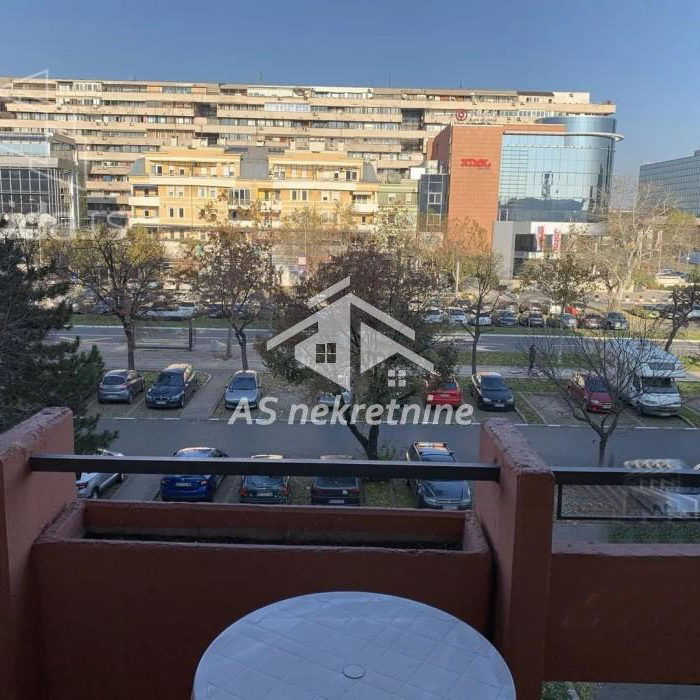 Trosoban stan za izdavanje, Blok 22, Beograd, 80m², 2. sprat, 1.000 €/mes