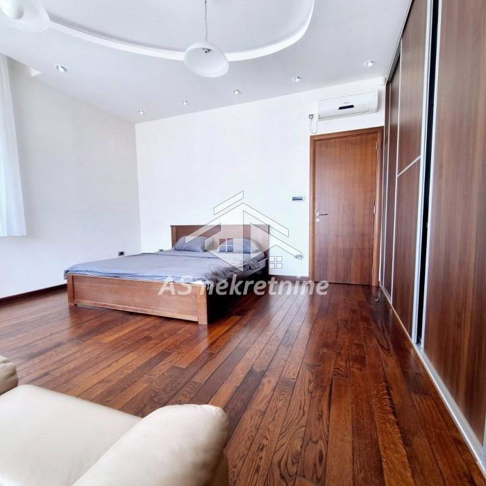 Četvorosoban stan za izdavanje, Dedinje, Beograd, 135m², 2.150 €/mes